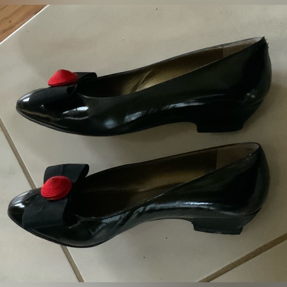 Yves Saint Laurent Women’s Shoe - Picture 3 of 5